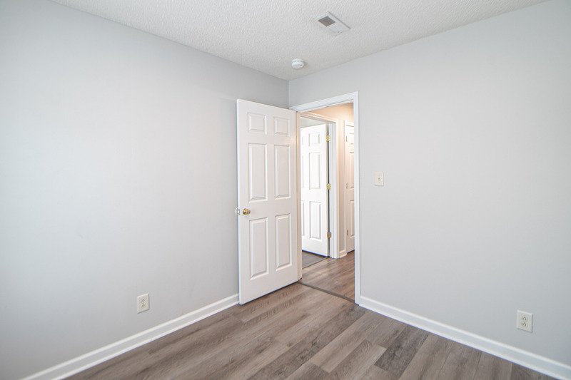 *** 1/2 DEPOSIT MOVE IN SPECIAL *** property image