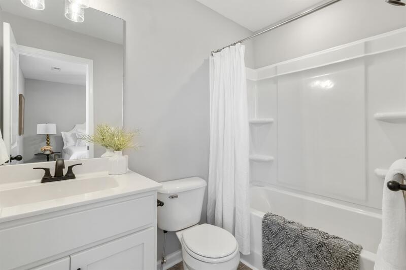 *** $500 DEPOSIT MOVE IN SPECIAL *** property image