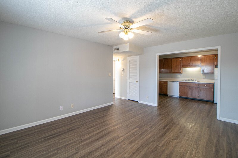 *** 1/2 DEPOSIT MOVE IN SPECIAL *** property image
