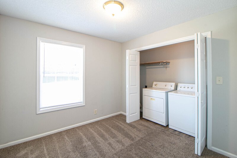 *** 1/2 DEPOSIT MOVE IN SPECIAL *** property image