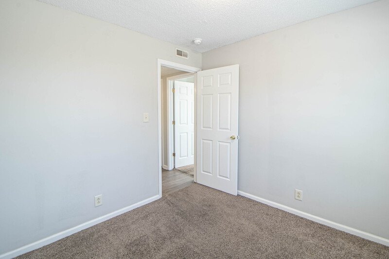 *** 1/2 DEPOSIT MOVE IN SPECIAL *** property image