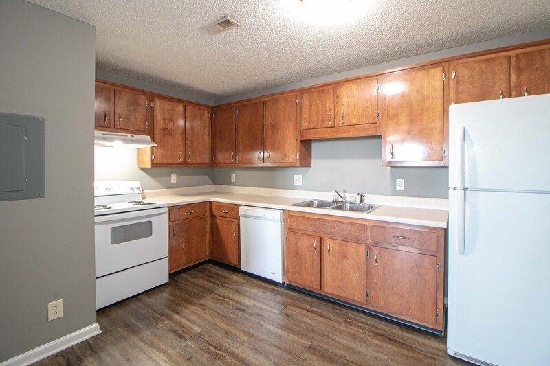 *** 1/2 DEPOSIT MOVE IN SPECIAL *** property image