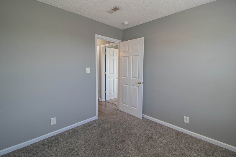 *** 1/2 DEPOSIT MOVE IN SPECIAL *** property image