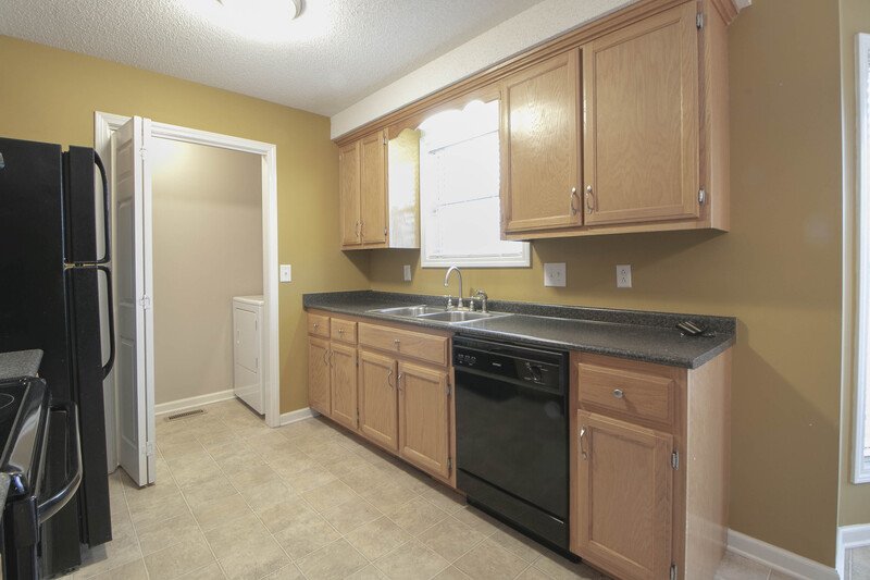 *** NO PETS PLEASE *** property image