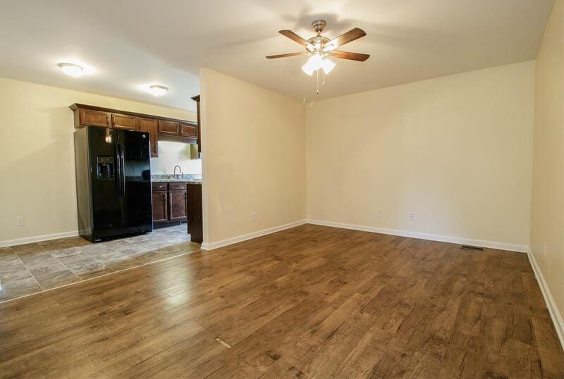 *** Pet Friendly Near Ft. Campbell Blvd. & 101st *** property image