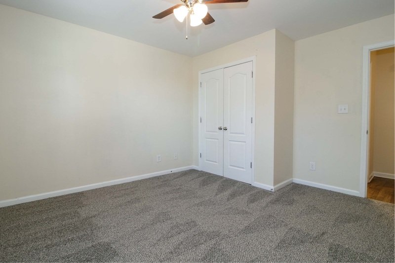 *** Pet Friendly Near Ft. Campbell Blvd. & 101st *** property image
