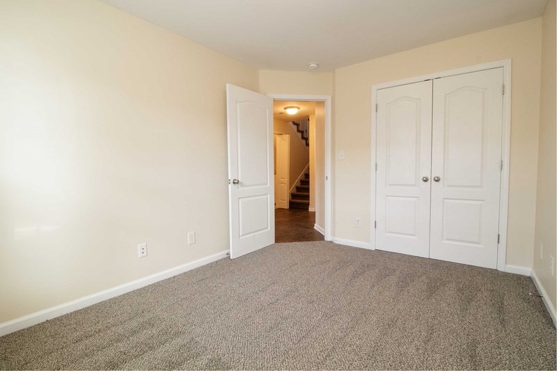 *** Pet Friendly Near Ft. Campbell Blvd. & 101st *** property image