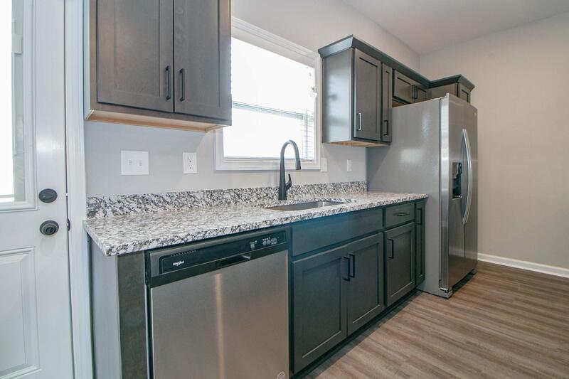 *** $500 DEPOSIT MOVE IN SPECIAL *** property image