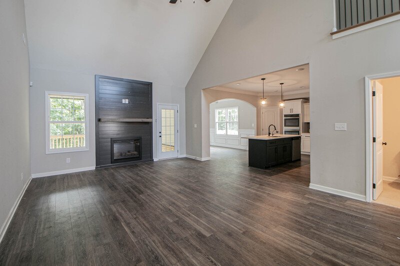 *** Gorgeous Like New Brick Home Zoned for Rossview Schools near Exit 8 *** property image