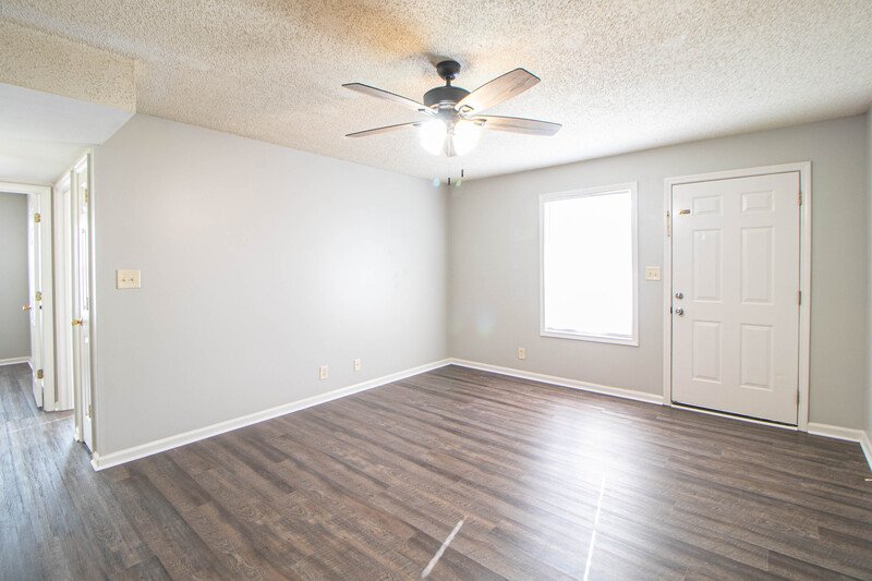 ** 1/2 DEPOSIT MOVE IN SPECIAL *** property image