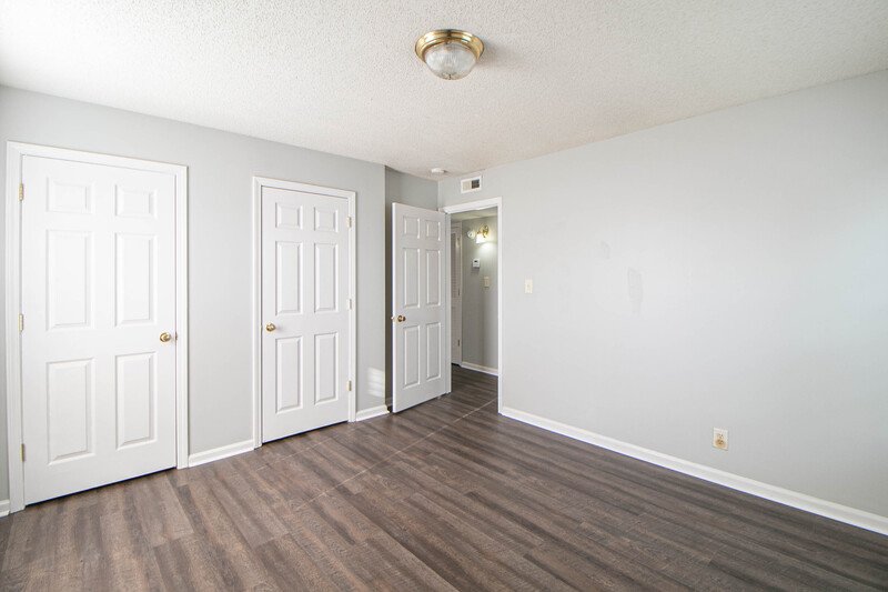 ** 1/2 DEPOSIT MOVE IN SPECIAL *** property image