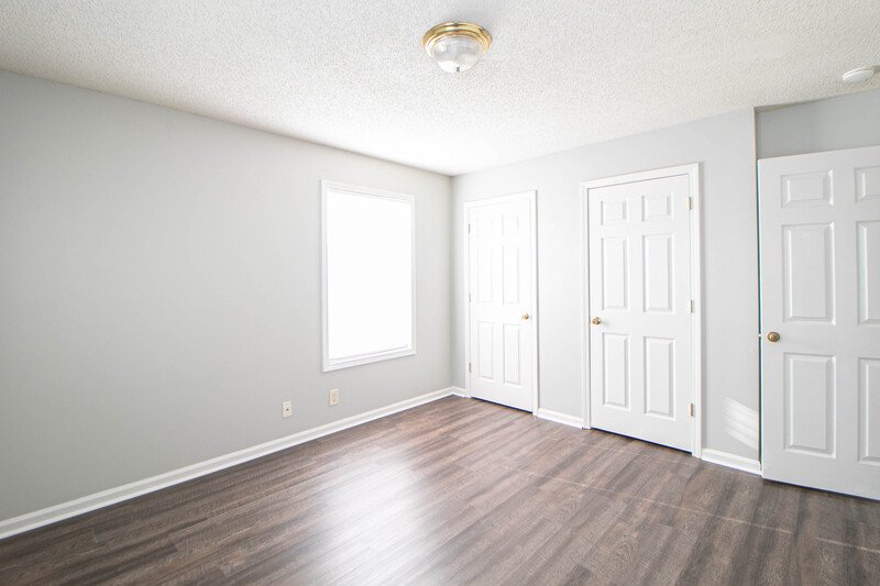 ** 1/2 DEPOSIT MOVE IN SPECIAL *** property image