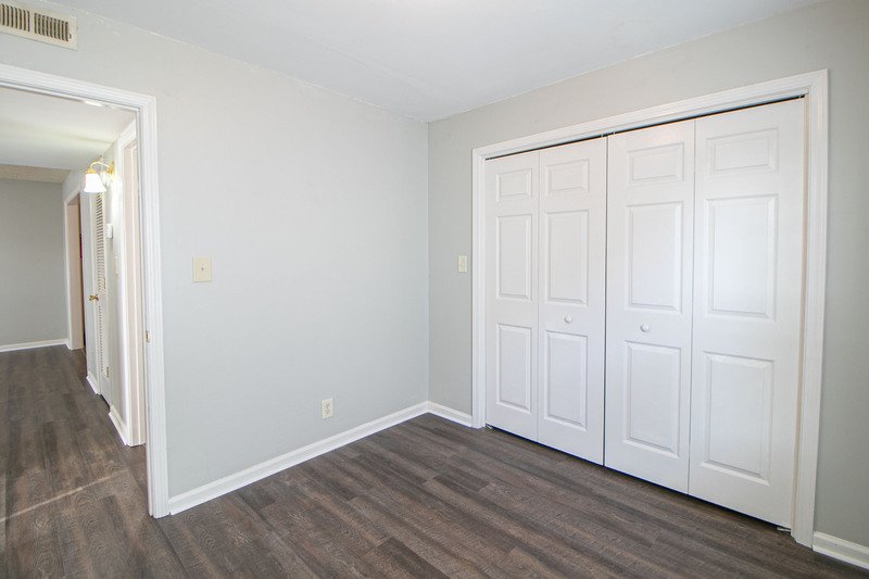 ** 1/2 DEPOSIT MOVE IN SPECIAL *** property image