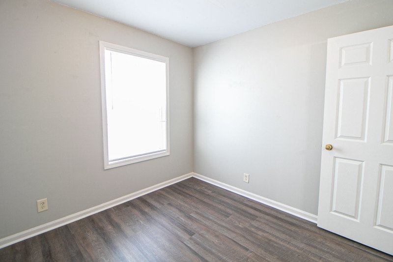 ** 1/2 DEPOSIT MOVE IN SPECIAL *** property image