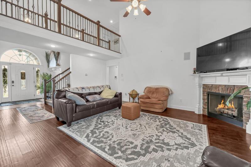 *** Located Minutes to Exit 8 & Rossview! LARGE home with plenty of space! *** property image
