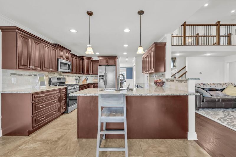 *** Located Minutes to Exit 8 & Rossview! LARGE home with plenty of space! *** property image
