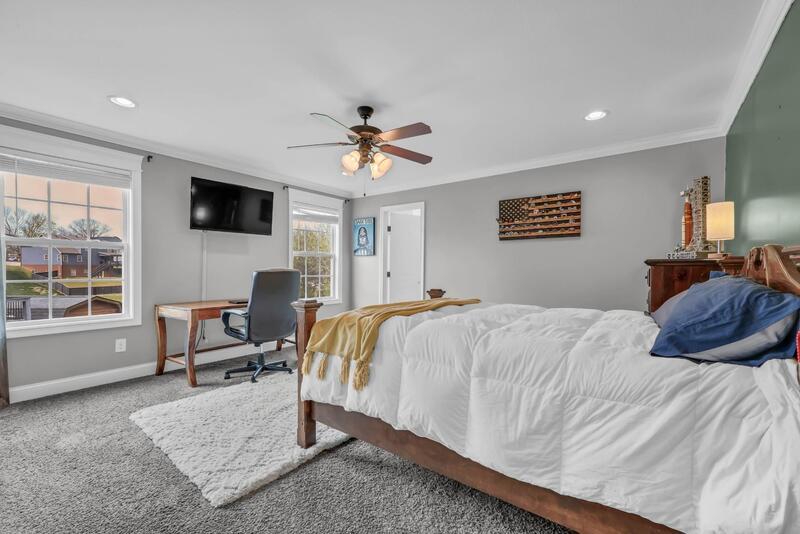 *** Located Minutes to Exit 8 & Rossview! LARGE home with plenty of space! *** property image