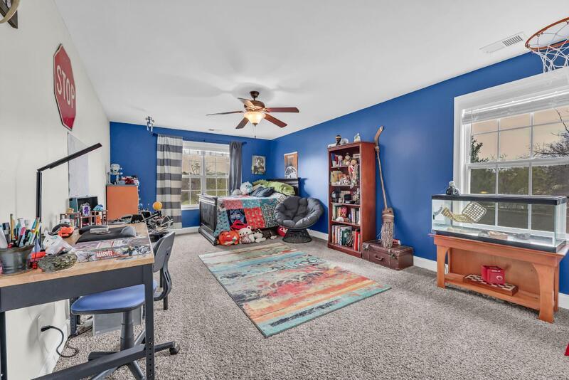 *** Located Minutes to Exit 8 & Rossview! LARGE home with plenty of space! *** property image