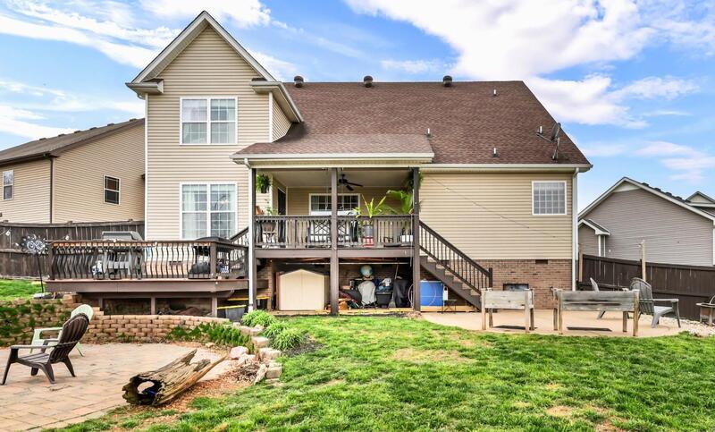 *** Located Minutes to Exit 8 & Rossview! LARGE home with plenty of space! *** property image