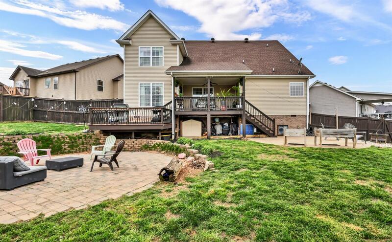 *** Located Minutes to Exit 8 & Rossview! LARGE home with plenty of space! *** property image