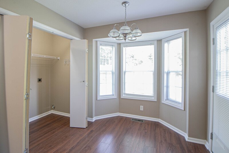 *** 3 Bedroom, 2 Bath with Bonus in quiet neighborhood convenient to assigned schools! *** property image