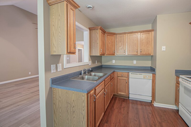 *** 3 Bedroom, 2 Bath with Bonus in quiet neighborhood convenient to assigned schools! *** property image