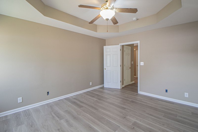*** 3 Bedroom, 2 Bath with Bonus in quiet neighborhood convenient to assigned schools! *** property image