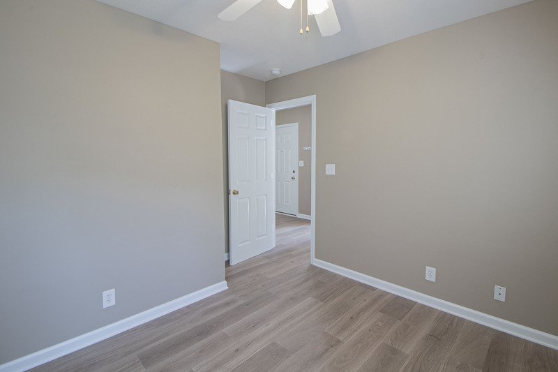 *** 3 Bedroom, 2 Bath with Bonus in quiet neighborhood convenient to assigned schools! *** property image