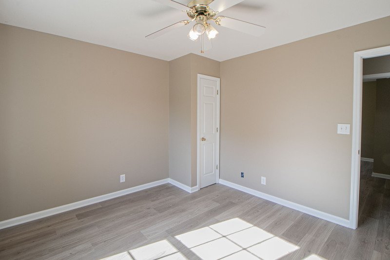 *** 3 Bedroom, 2 Bath with Bonus in quiet neighborhood convenient to assigned schools! *** property image