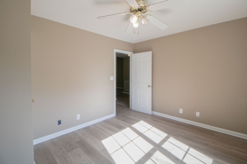 *** 3 Bedroom, 2 Bath with Bonus in quiet neighborhood convenient to assigned schools! *** property image