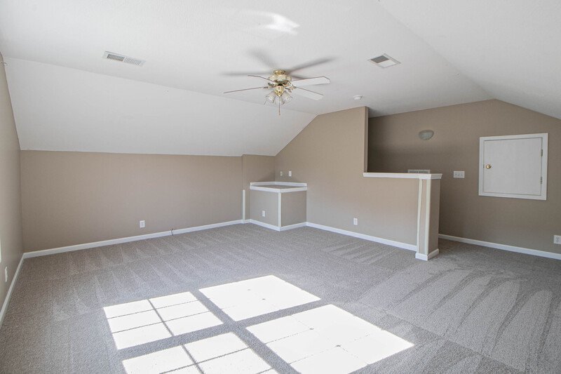 *** 3 Bedroom, 2 Bath with Bonus in quiet neighborhood convenient to assigned schools! *** property image
