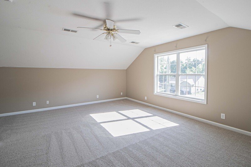 *** 3 Bedroom, 2 Bath with Bonus in quiet neighborhood convenient to assigned schools! *** property image