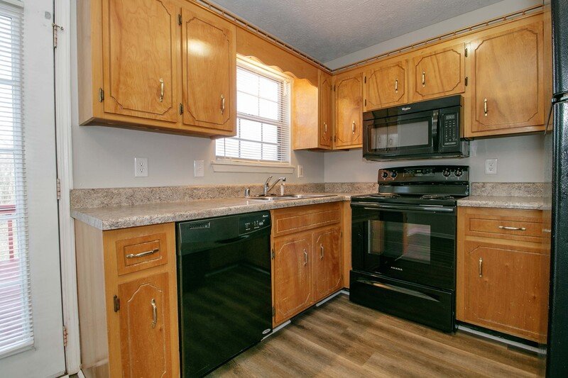 *** RESTRICTED BREEDS WELCOME!  $500 DEPOSIT MOVE IN SPECIAL & 2 WKS FREE w/ 13 MO. LEASE *** property image