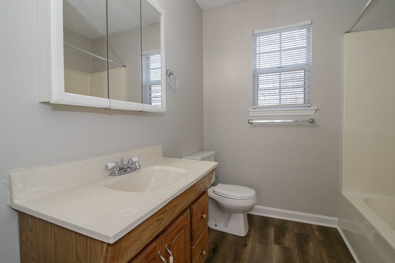 *** RESTRICTED BREEDS WELCOME!  $500 DEPOSIT MOVE IN SPECIAL & 2 WKS FREE w/ 13 MO. LEASE *** property image