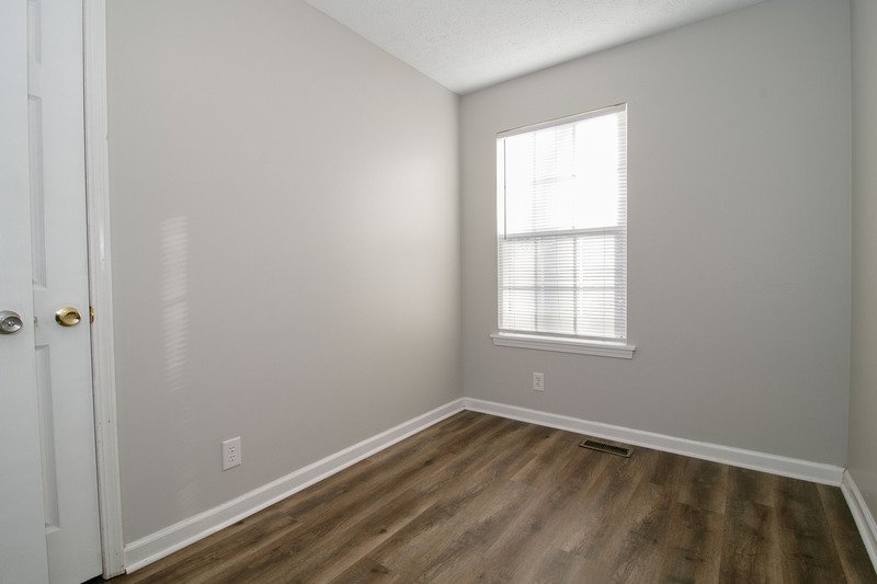 *** RESTRICTED BREEDS WELCOME!  $500 DEPOSIT MOVE IN SPECIAL & 2 WKS FREE w/ 13 MO. LEASE *** property image
