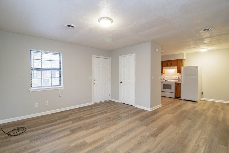 *** $500 DEPOSIT MOVE IN SPECIAL & 2 WKS FREE w/ 13 MO. LEASE *** property image