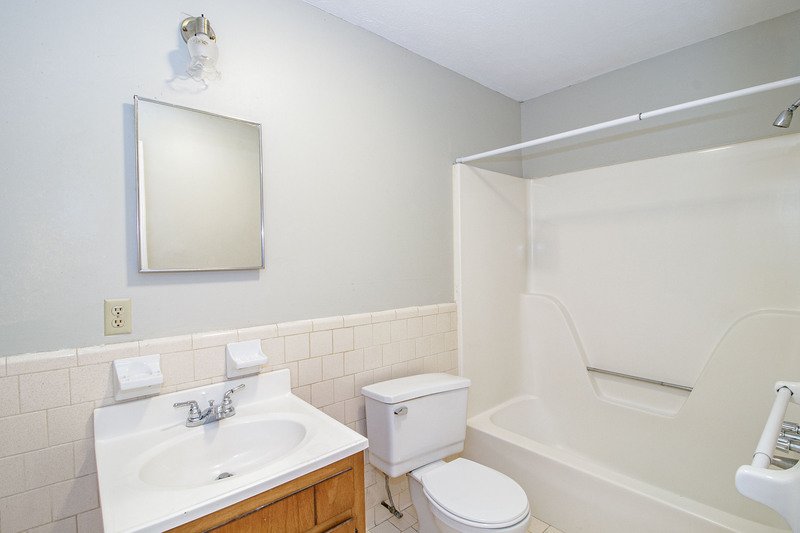 *** $500 DEPOSIT MOVE IN SPECIAL & 2 WKS FREE w/ 13 MO. LEASE *** property image