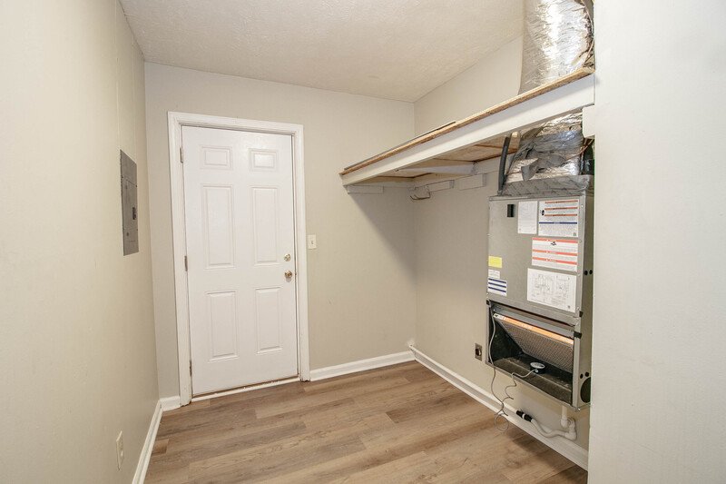 *** $500 DEPOSIT MOVE IN SPECIAL & 2 WKS FREE w/ 13 MO. LEASE *** property image