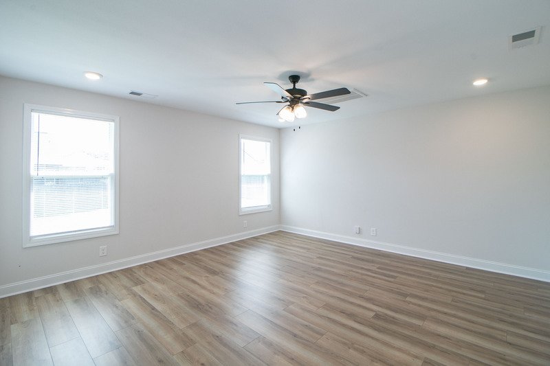 *** 2 WKS FREE w/ NEW LEASE MOVE IN SPECIAL *** property image