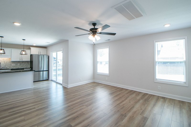 *** 2 WKS FREE w/ NEW LEASE MOVE IN SPECIAL *** property image