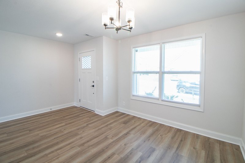 *** 2 WKS FREE w/ NEW LEASE MOVE IN SPECIAL *** property image