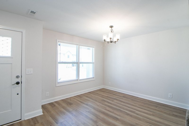 *** 2 WKS FREE w/ NEW LEASE MOVE IN SPECIAL *** property image
