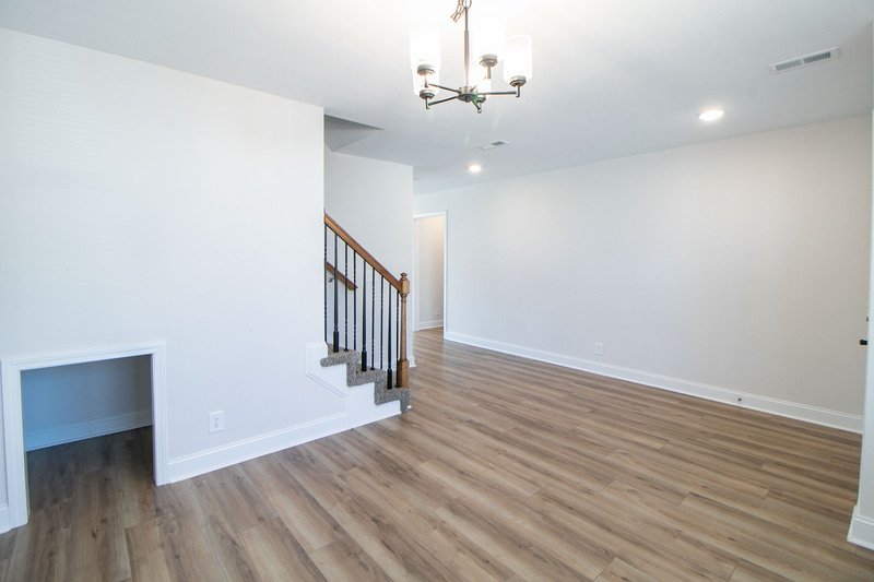 *** 2 WKS FREE w/ NEW LEASE MOVE IN SPECIAL *** property image