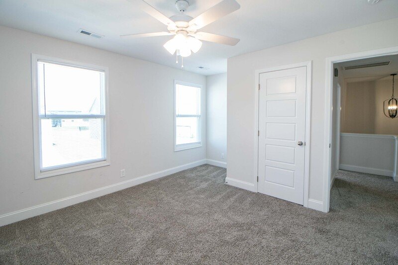 *** 2 WKS FREE w/ NEW LEASE MOVE IN SPECIAL *** property image