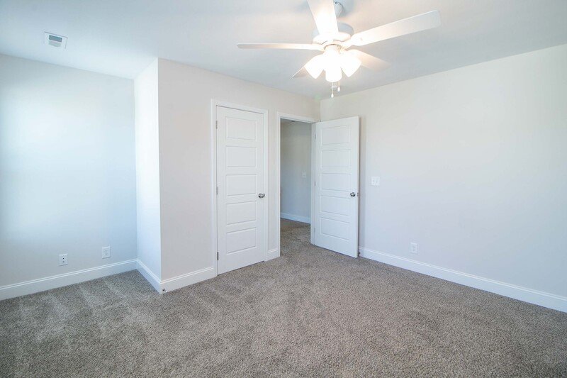 *** 2 WKS FREE w/ NEW LEASE MOVE IN SPECIAL *** property image