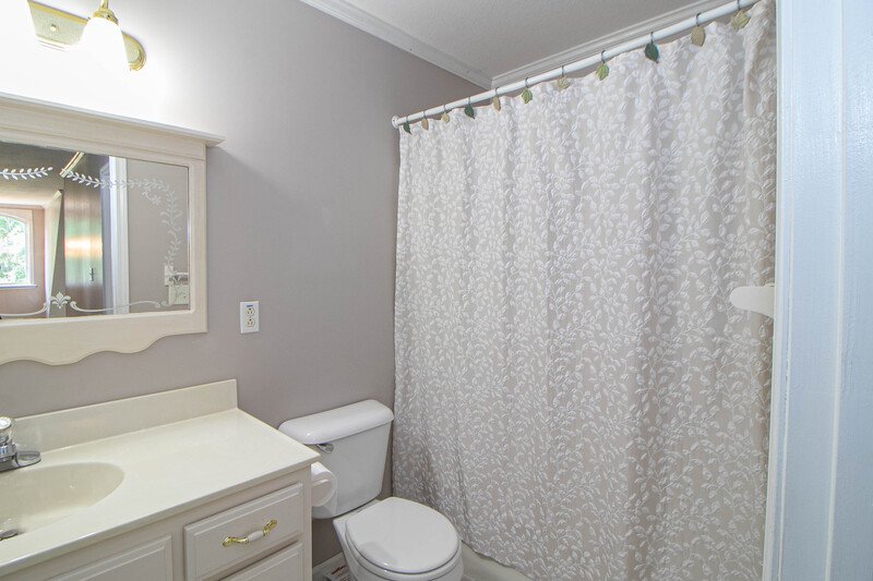 Country views, Peace & Quiet with this 3 bed, 2.5 bath home! property image