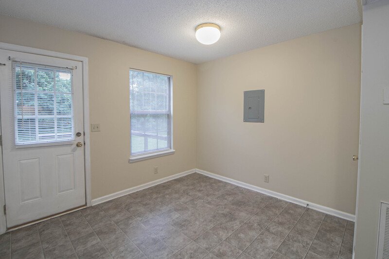 *** PET FRIENDLY- Close to Wilma Rudolph! *** property image