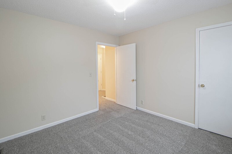 *** PET FRIENDLY- Close to Wilma Rudolph! *** property image