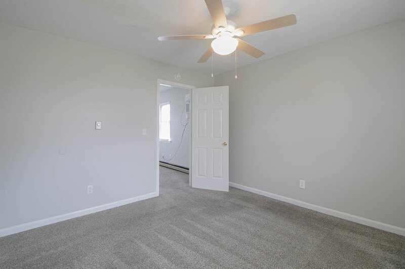 *** $500 DEPOSIT MOVE IN SPECIAL & 2 WKS FREE w/ 13 MO. LEASE *** property image