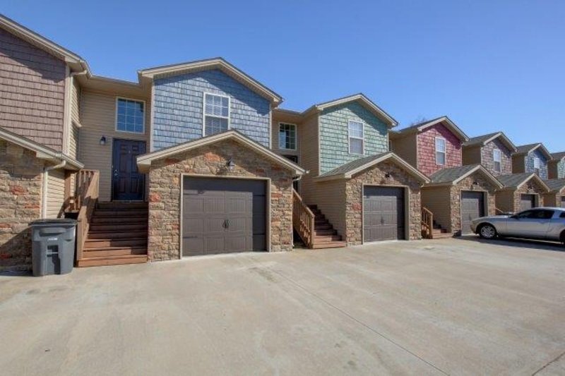 *** $500 DEPOSIT MOVE IN SPECIAL *** property image